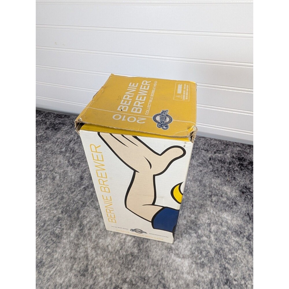 2010 MILWAUKEE BREWERS BERNIE BREWER KALAHARI RESORTS BOBBLE HEAD - Picture 5 of 8